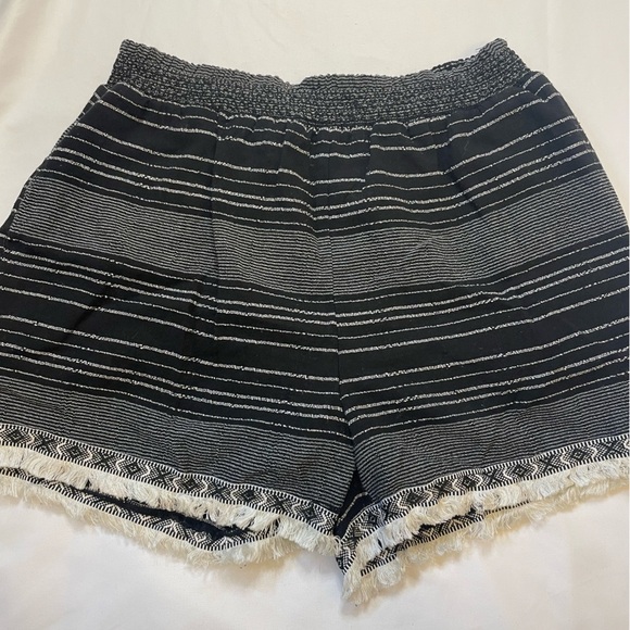 Hem & Thread size large black boho highwaisted shorts - Picture 2 of 6
